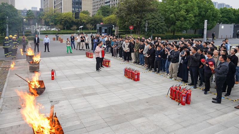 集團組織開展2024年消防安全專題培訓(xùn)講座及疏散逃生演練活動